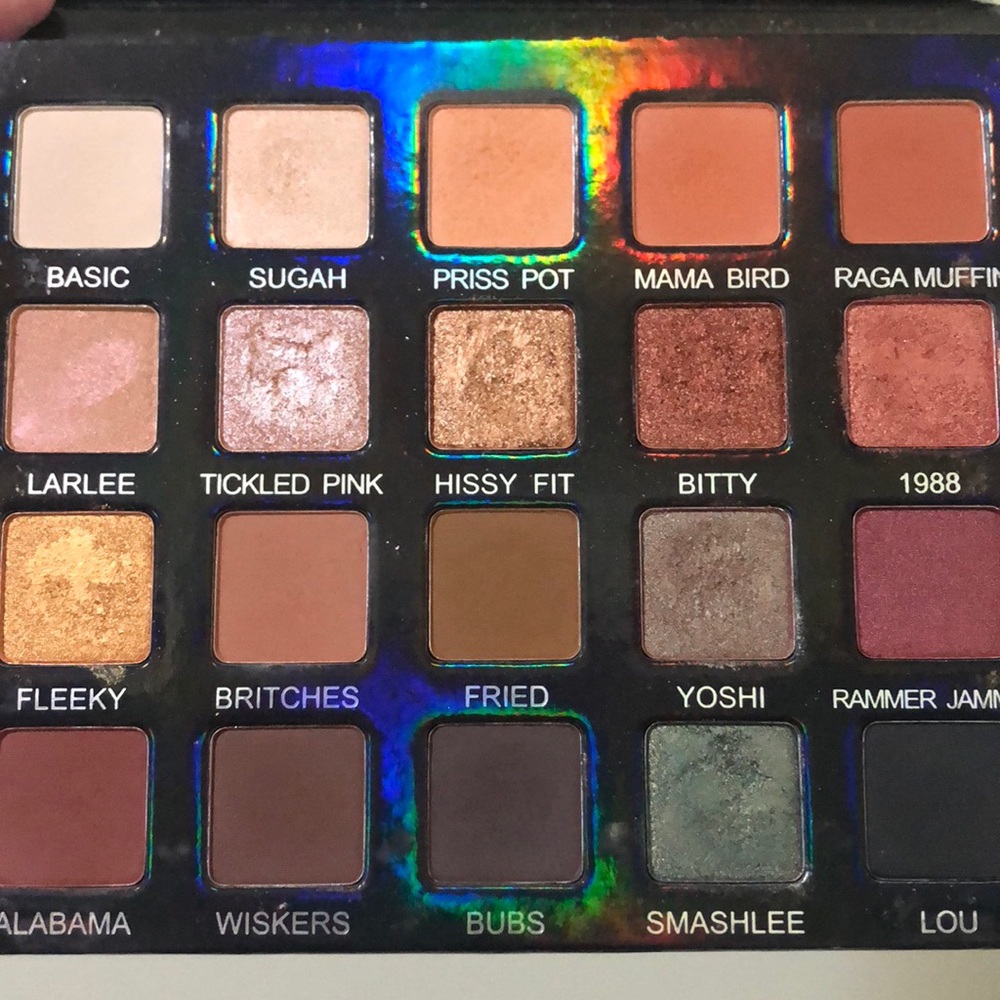 Violet Voss x Laura Lee palette